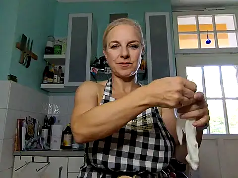 Snapshot of FrauleinSchmitt chatting on September 29, 12:54 pm FrauleinSchmitt online show from September 29, 12:54 pm