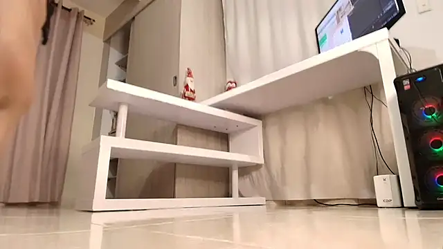 amelyaDreams online show from December 19, 5:18 pm