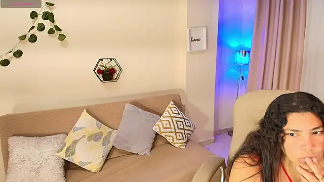 amelyaDreams online show from February 5, 7:20 pm