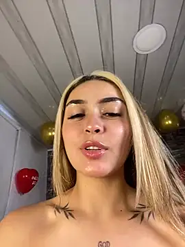 Snapshot of emma_oxford chatting on February 15, 9:04 pm emma oxford online show from February 15, 9:04 pm