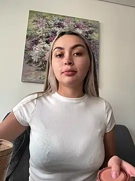 emma oxford online show from April 24, 8:33 pm