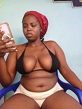 Snapshot of freaky_belle chatting on June 18, 12:53 pm freaky belle online show from June 18, 12:53 pm