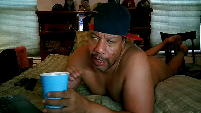 Snapshot of pimpdaddy4ever chatting on January 25, 8:53 pm pimpdaddy4ever online show from January 25, 8:53 pm