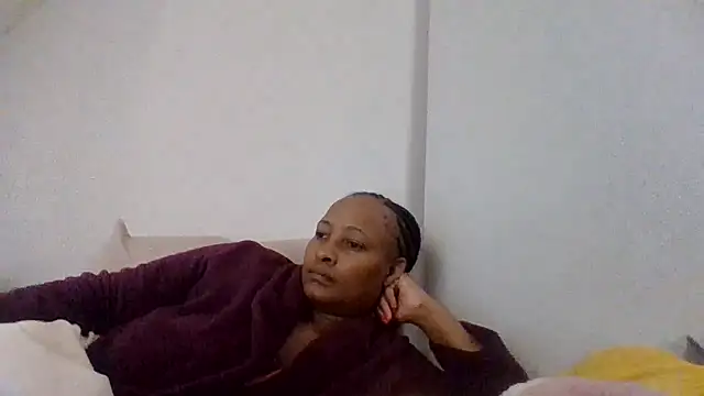BabeAssXX online show from March 8, 6:39 am