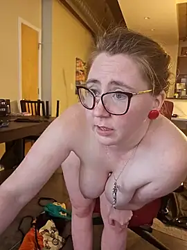 littlelustlamb online show from January 13, 8:37 pm