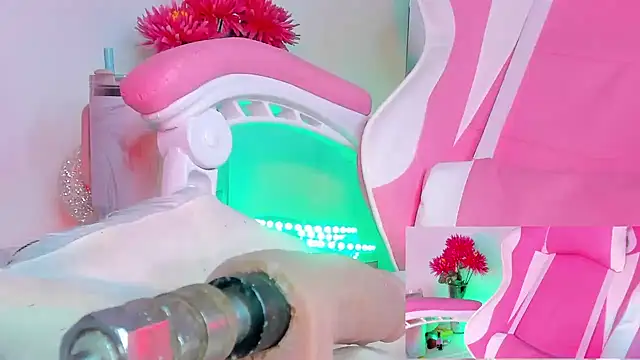 little-Emma online show from January 25, 9:26 am