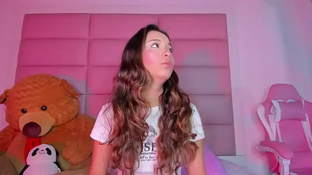 little-Emma online show from March 2, 3:13 am