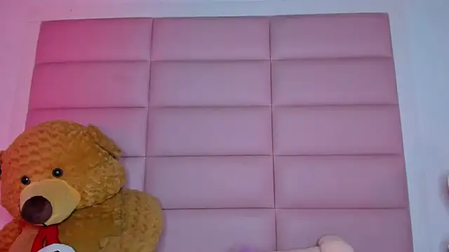 little-Emma online show from March 2, 6:16 am