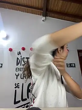 little-Emma online show from September 18, 3:08 am