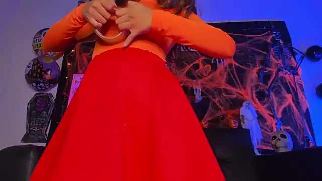 little-Emma online show from October 31, 11:55 am