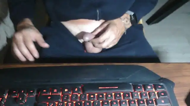 Adri gard online show from October 18, 8:20 pm