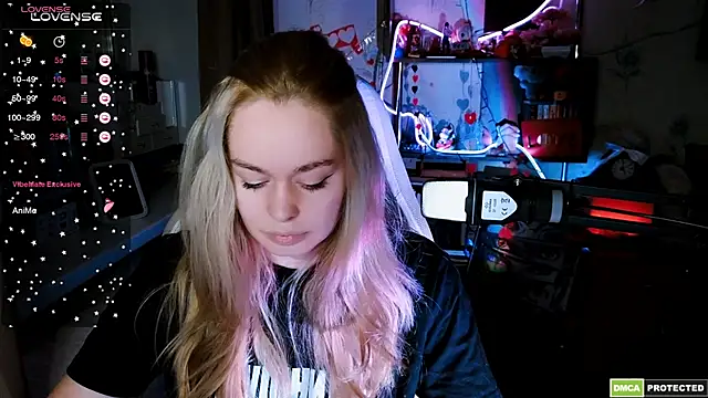 Snapshot of Bad_Girl009 chatting on February 19, 4:25 pm Bad Girl009 online show from February 19, 4:25 pm