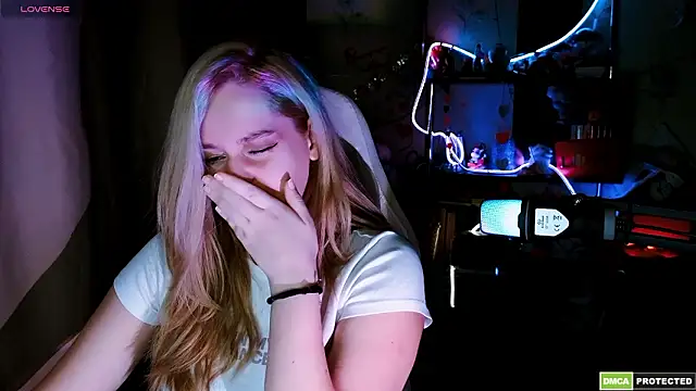 Snapshot of Bad_Girl009 chatting on February 22, 5:33 pm Bad Girl009 online show from February 22, 5:33 pm