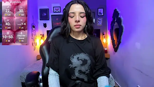 Charlotte  Benett online show from February 11, 3:29 am