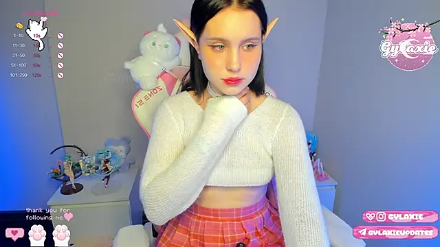 Snapshot of Gylaxie chatting on December 2, 9:13 am Gylaxie online show from December 2, 9:13 am