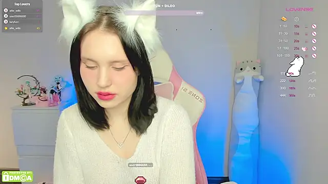 Snapshot of Gylaxie chatting on February 4, 9:28 am Gylaxie online show from February 4, 9:28 am