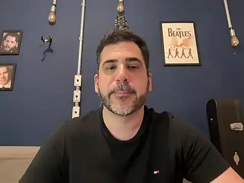 Snapshot of hotsafadinho chatting on November 1, 10:12 pm hotsafadinho online show from November 1, 10:12 pm