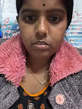 Snapshot of Beauty-queen chatting on February 10, 1:33 pm Beauty-queen online show from February 10, 1:33 pm