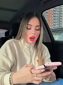 Alirawrz online show from November 10, 12:37 pm