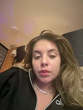 Alirawrz online show from April 23, 1:51 am