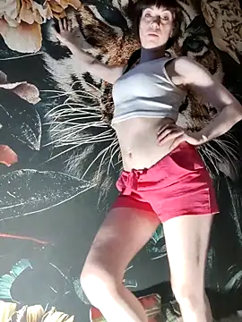 NikaXBerry online show from March 19, 1:40 pm