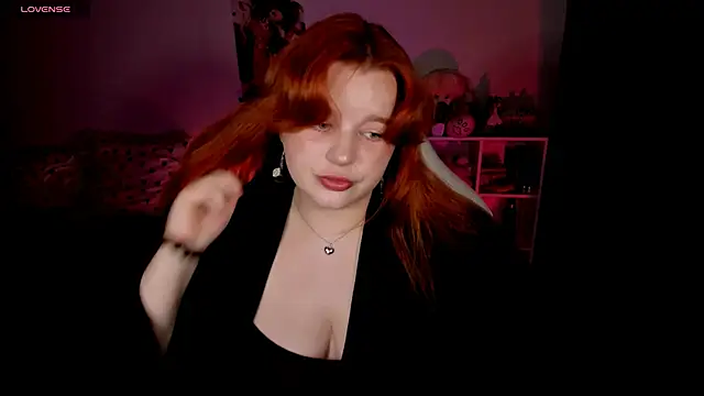 Snapshot of _Lisa_x chatting on October 1, 4:46 pm  Lisa x online show from October 1, 4:46 pm