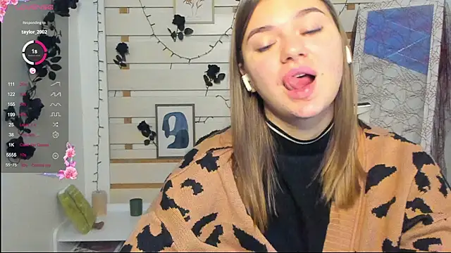 Josephine Kiss online show from October 31, 9:21 am