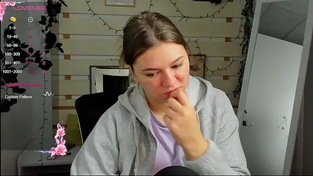 Josephine Kiss online show from March 31, 10:48 am