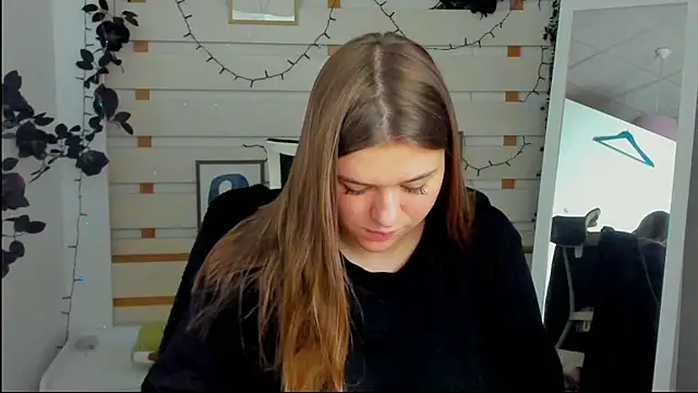 Josephine Kiss online show from April 11, 7:24 am