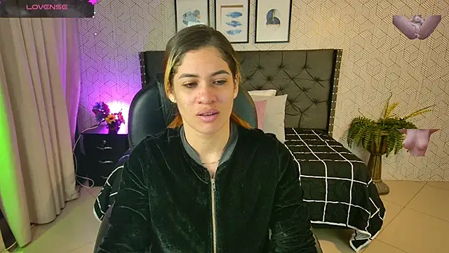 sussy  stone online show from December 2, 12:40 pm