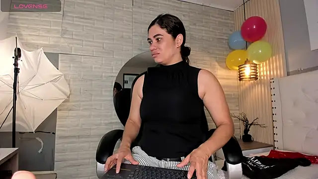 sussy  stone online show from May 15, 12:01 pm