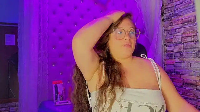 SaraThomso online show from November 20, 3:39 am