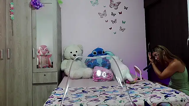 caroline jonson online show from February 15, 4:56 pm