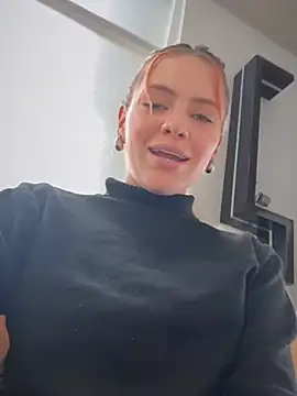 Lorraine Leon online show from December 17, 4:43 pm