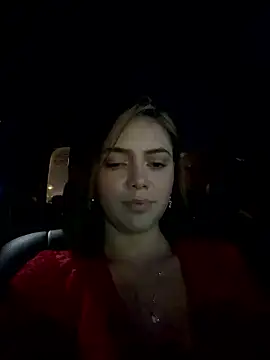 Lorraine Leon online show from January 17, 11:52 pm