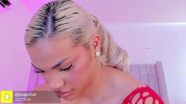 Shelynna azzul online show from November 11, 8:20 pm