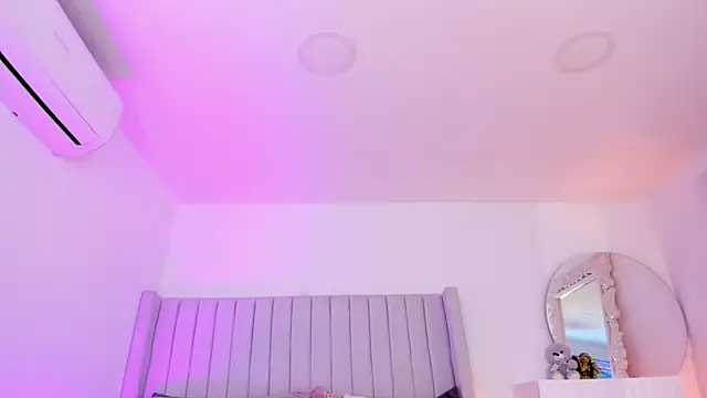 Shelynna azzul online show from February 24, 8:18 pm