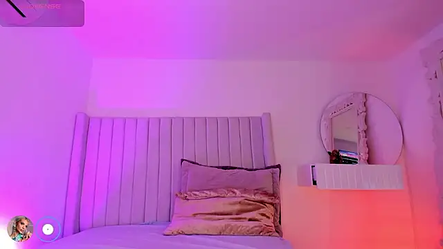 Shelynna azzul online show from March 8, 8:12 pm