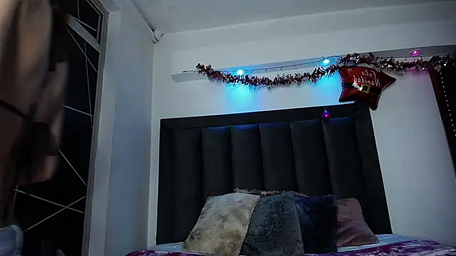 Tifanny Sweett online show from December 31, 4:06 am