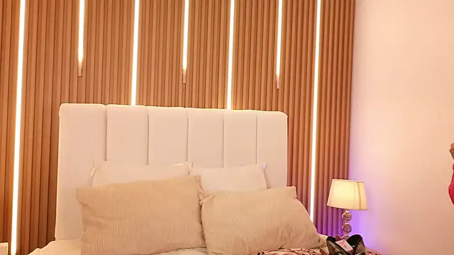 Tifanny Sweett online show from March 12, 8:48 pm