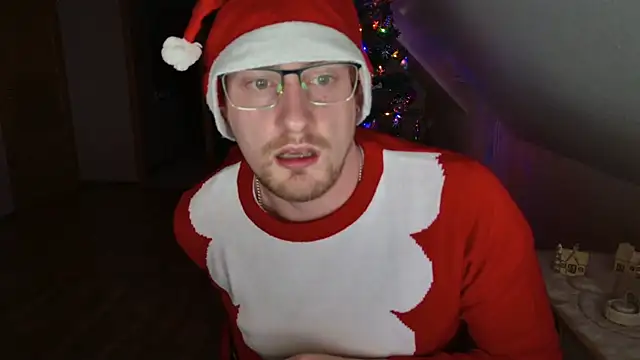 Snapshot of Relsxboy chatting on December 17, 5:04 pm Relsxboy online show from December 17, 5:04 pm