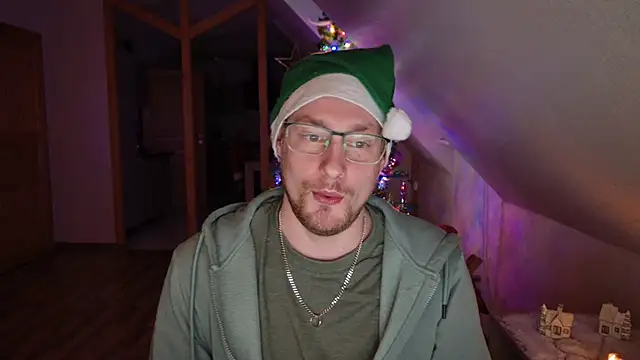 Snapshot of Relsxboy chatting on December 26, 5:19 pm Relsxboy online show from December 26, 5:19 pm