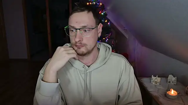 Snapshot of Relsxboy chatting on December 30, 5:02 pm Relsxboy online show from December 30, 5:02 pm