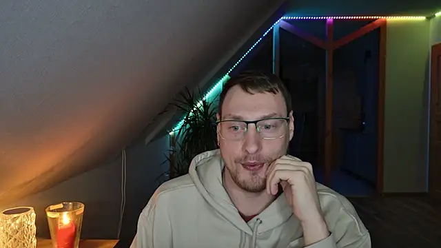 Snapshot of Relsxboy chatting on January 10, 7:54 pm Relsxboy online show from January 10, 7:54 pm