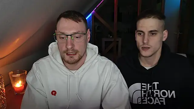 Snapshot of Relsxboy chatting on February 7, 11:45 pm Relsxboy online show from February 7, 11:45 pm