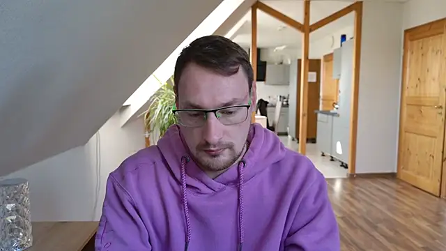 Snapshot of Relsxboy chatting on March 6, 8:41 am Relsxboy online show from March 6, 8:41 am