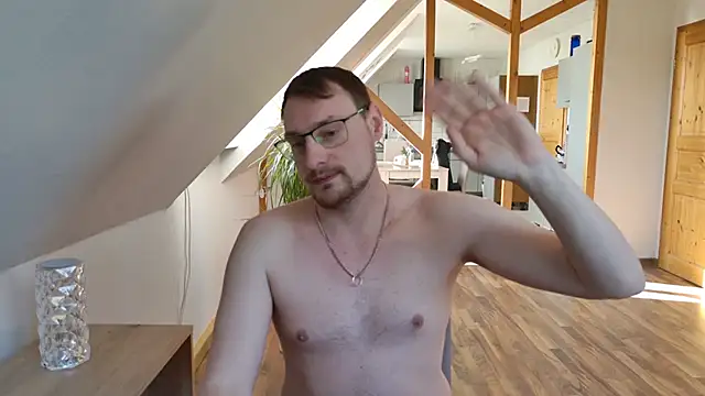 Snapshot of Relsxboy chatting on March 11, 5:46 pm Relsxboy online show from March 11, 5:46 pm