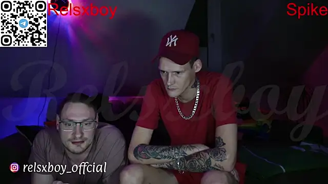 Snapshot of Relsxboy chatting on November 5, 6:08 pm Relsxboy online show from November 5, 6:08 pm