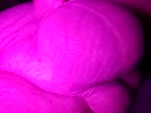 Snapshot of Barrentine88 chatting on February 11, 7:44 am Barrentine88 online show from February 11, 7:44 am