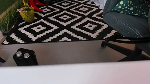 Snapshot of LolaLemona chatting on December 27, 1:18 pm LolaLemona online show from December 27, 1:18 pm